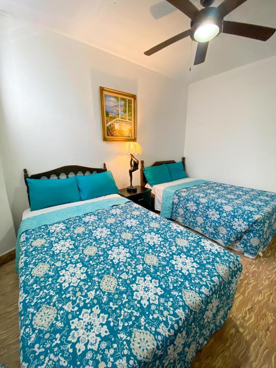 Hostal Velvet Plaza Santa Ana Zewnętrze zdjęcie